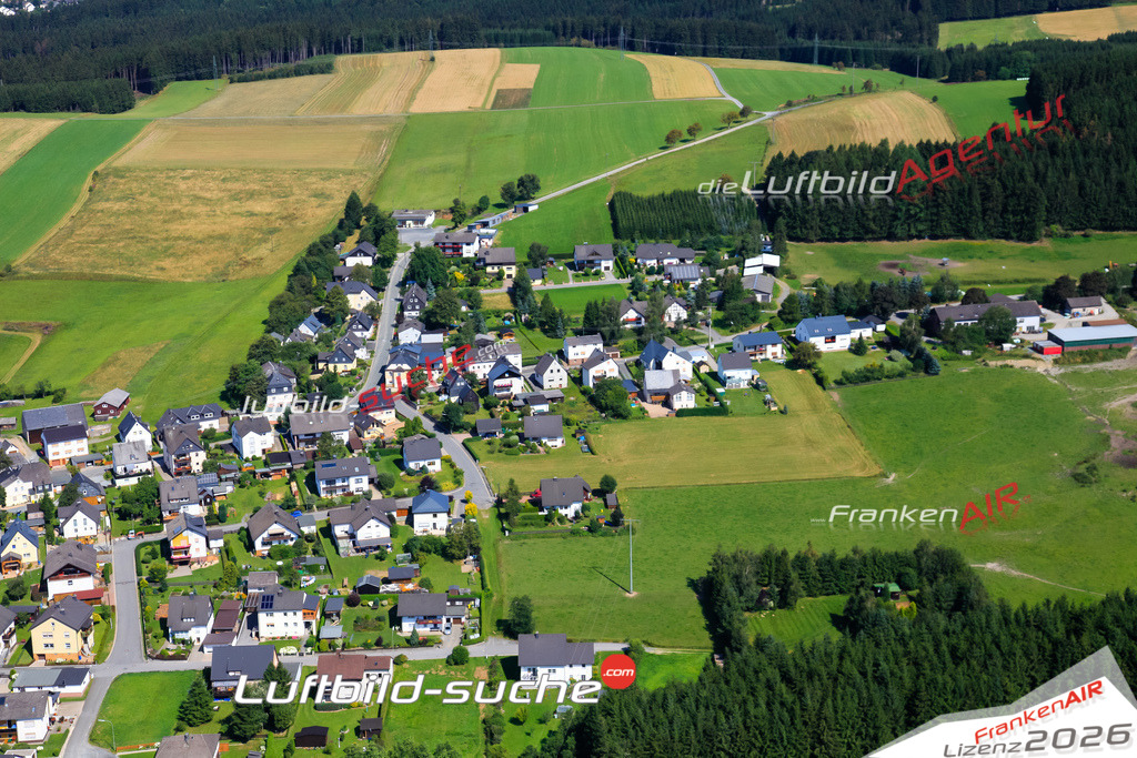 Die Luftaufnahme Haßlach - Teuschnitz wurde vom UL-Flugzeug (keine Drohne) aus fotografiert.Hohe Druck- Auflösung-die Geschenkidee!