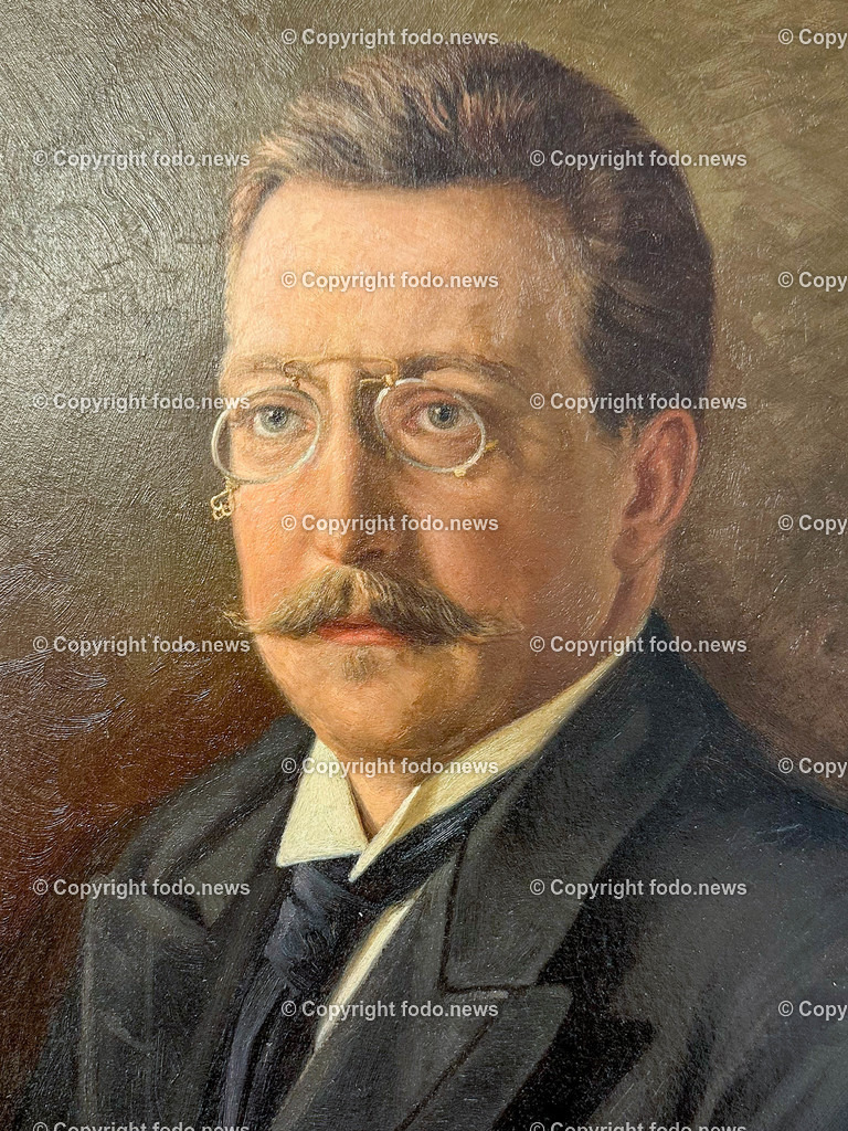 Martin Clodi_ Abteilungsvorstand Interne Ordensklinikum Barmherzige Brueder Linz_ 22.11.2022-10 | 22.11.2022, Linz,  AUT, Ordensklinikum Barmherzige Brueder Linz, im Eduard Clodi - HNO, Urgroßvater 

REPRO
