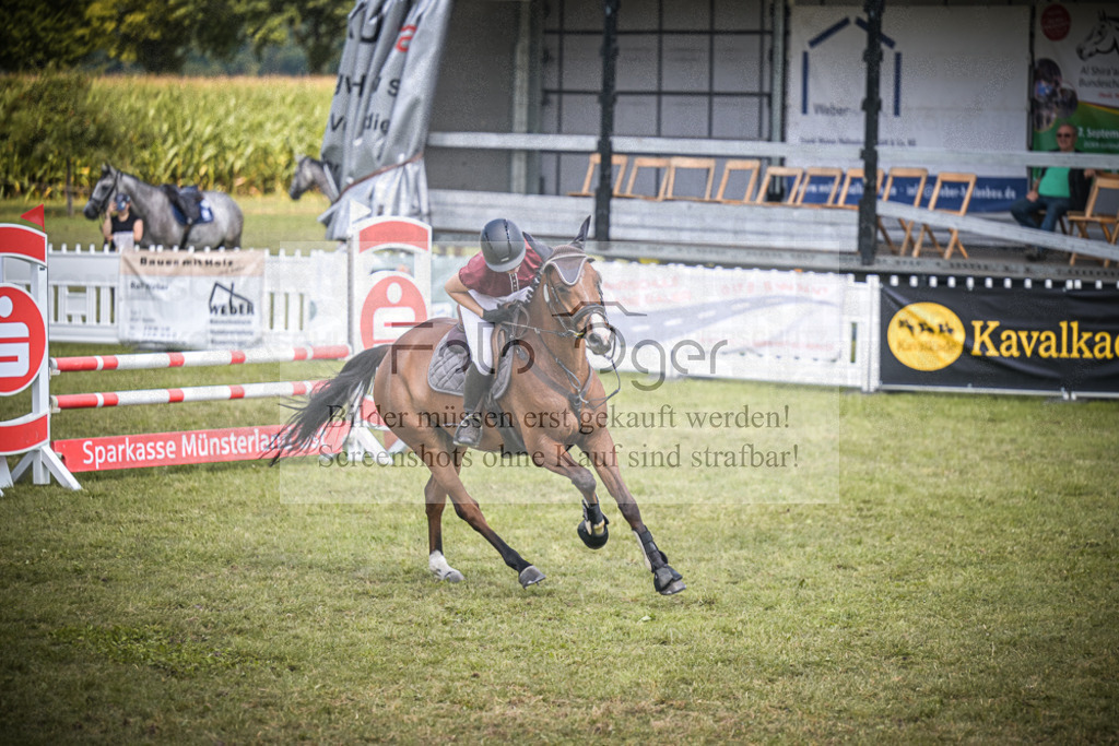 DOS_6554 | Entdecke hochwertige Reitturnierfotos von Foto Oger. Professionell, emotional und authentisch – jetzt Lieblingsmomente im Shop bestellen.Deutschlandweite Turnierfotografie. - Realisiert mit Pictrs.com