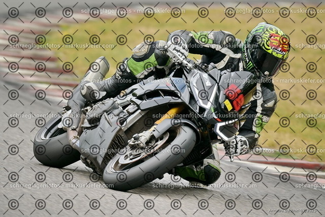 25bt05-0980 | markuskiefer.com - Realisiert mit Pictrs.com