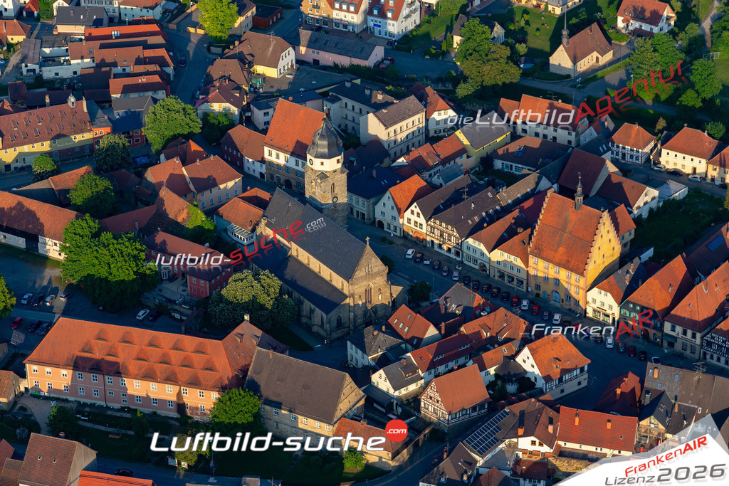 Das Luftbild der Stadt Weismain wurde 2018 vom Flugzeug heraus erstellt (keine Drohne) Aufnahmehöhe ca.400 Meter- hohe Auflösung für beste Druck-Qualität
