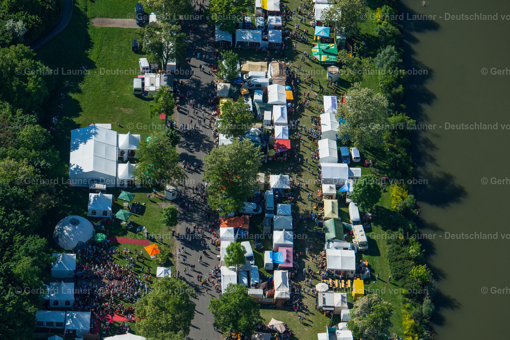3701303 | Kulturelle Veranstaltung 2017 auf dem Mainufergelände zw. Friedensbrücke und Brücke der Deutschen Einheit