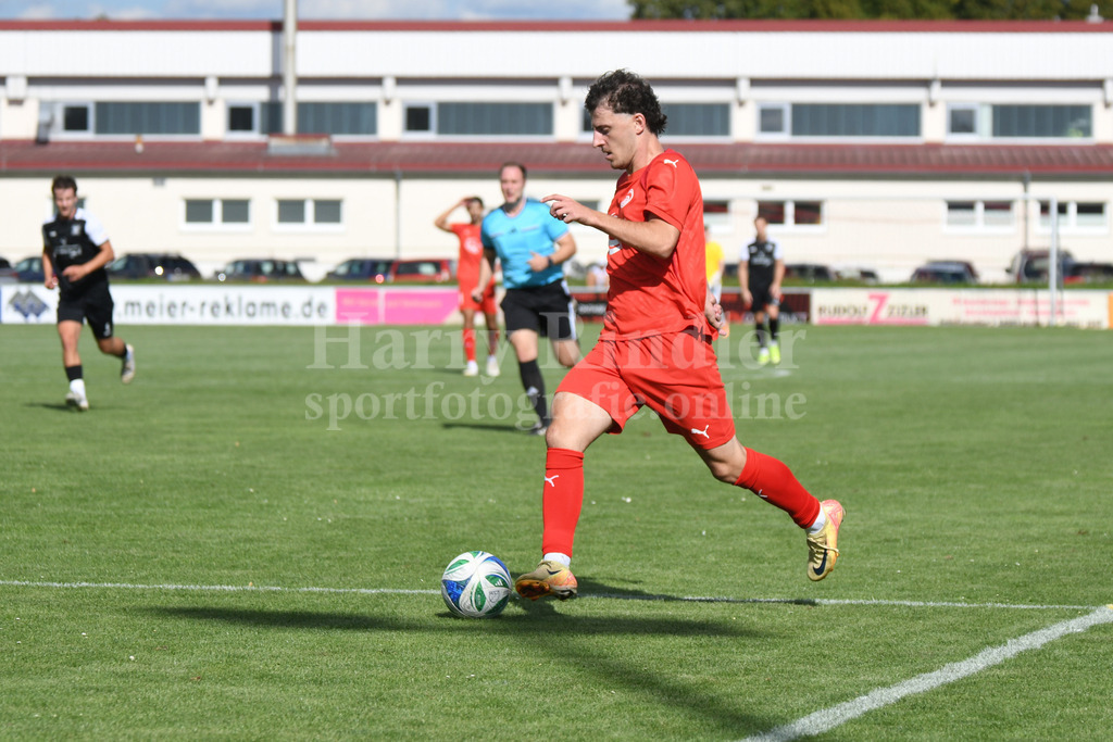 SpVgg Plattling : SpVgg GW Deggendorf | Lorent Dobruna (SpVgg Plattling) - Realisiert mit Pictrs.com