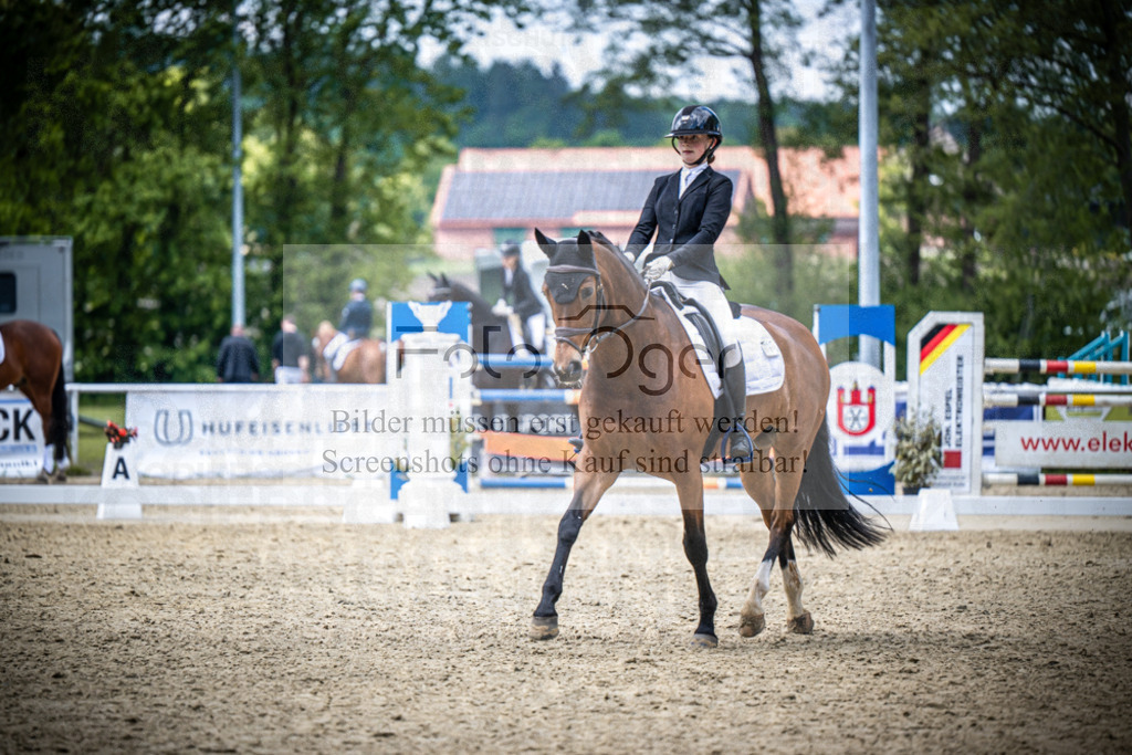 DOS_3410 | Reitturnier Venne - Realisiert mit Pictrs.com