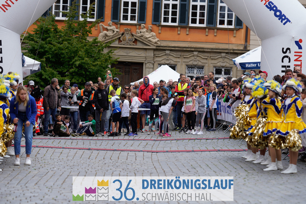 AOK Junior Cup 400m | 3Königslauf 2022 AOK Junior Cup 400m - Realisiert mit Pictrs.com