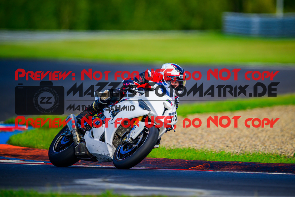 MaZZes_Fotomatrix_20250912_6007705_6894 | ROT