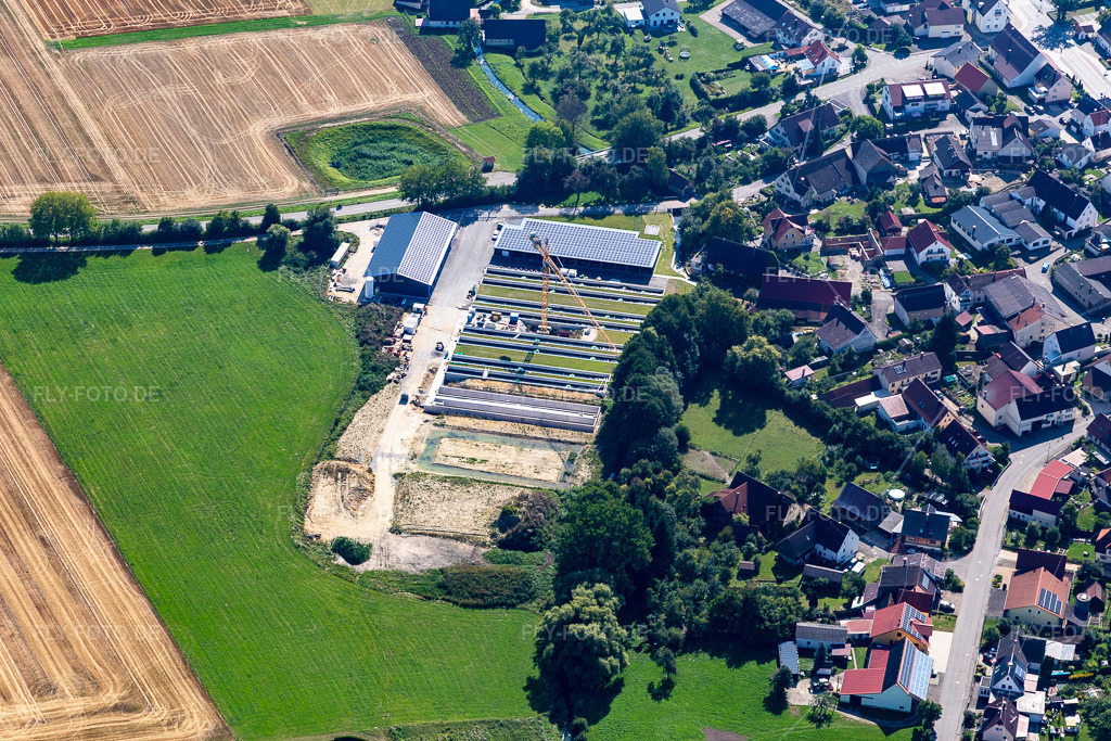 Luftbild: Photovoltaik am Biberbach in Langenenslingen im Bundesland Baden-Württemberg in Deutschland. Foto: IMG_129293.jpg vom 05.09.2021 durch Werner Riehm/FLY-FOTO.de