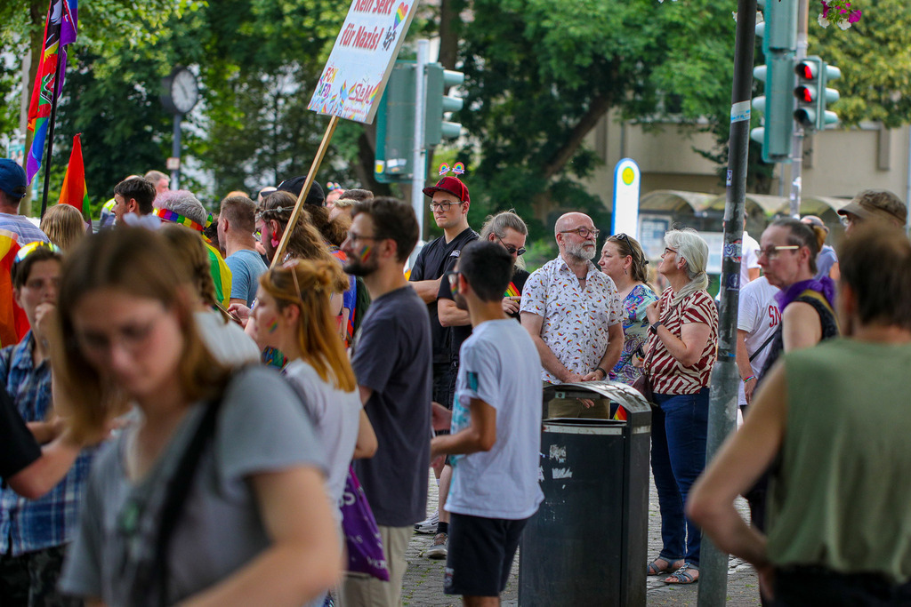 CSD_Moers_190725_012 | Bildergalerie von Sport-Ereignissen aber auch von weiteren spannenden Dingen - nicht nur vom Niederrhein. In Anlehnung an den bekannten Spruch von Hanns Dieter Hüsch heißt das Motto: "Niederrhein ist überall".  - Realisiert mit Pictrs.com