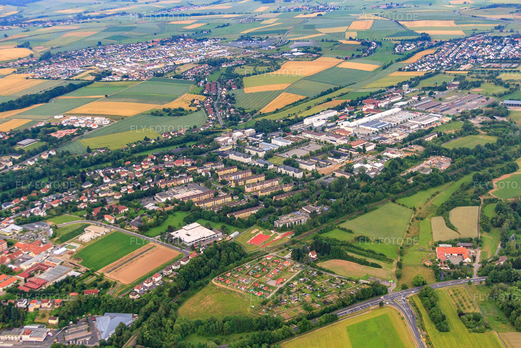 Luftbild: Industriegebiet Fulda West auf einem ehemaligen US-Armee Stützpunkt an der Washingtonallee mit Brüder-Grimm-Schule und R+S Group GmbH in Fulda im Bundesland Hessen in Deutschland. – Foto: IMG_68454.jpg vom 21.06.2014 durch Werner Riehm/FLY-FOTO.de – Auflösung des Originals: 4752 x 3168 px – Sonderpädagogik | Brüder-Grimm-Schule Fulda | Förderung | Schule | Fulda | BFZ – Wir gestalten die Energie der Zukunft | R+S Group
