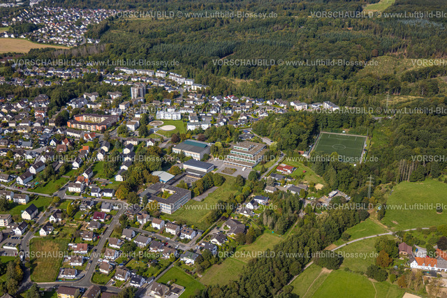 Menden230905503 | Luftbild, Realschule und Sporthalle, Lendringsen, Menden, Sauerland, Nordrhein-Westfalen, Deutschland