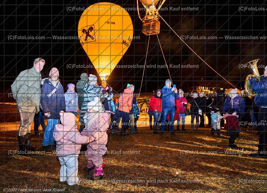 ALP0480_Nacht der Ballone_Lackenhof | (C)FotoLois.com, Alois Spandl, 'Nacht der Ballone' des Ballonclub ÖTSCHERLAND in Lackenhof/Weitental, gemeinsame Veranstaltung mit Tourismusverband ÖTSCHER, Mi 28. Dezember 2022.