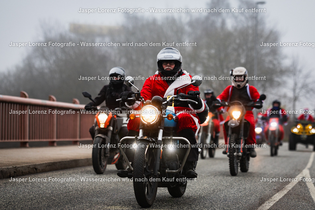 X-Mas Ride I Kiel I 2025 | Jasper Lorenz Fotografie - Realisiert mit Pictrs.com