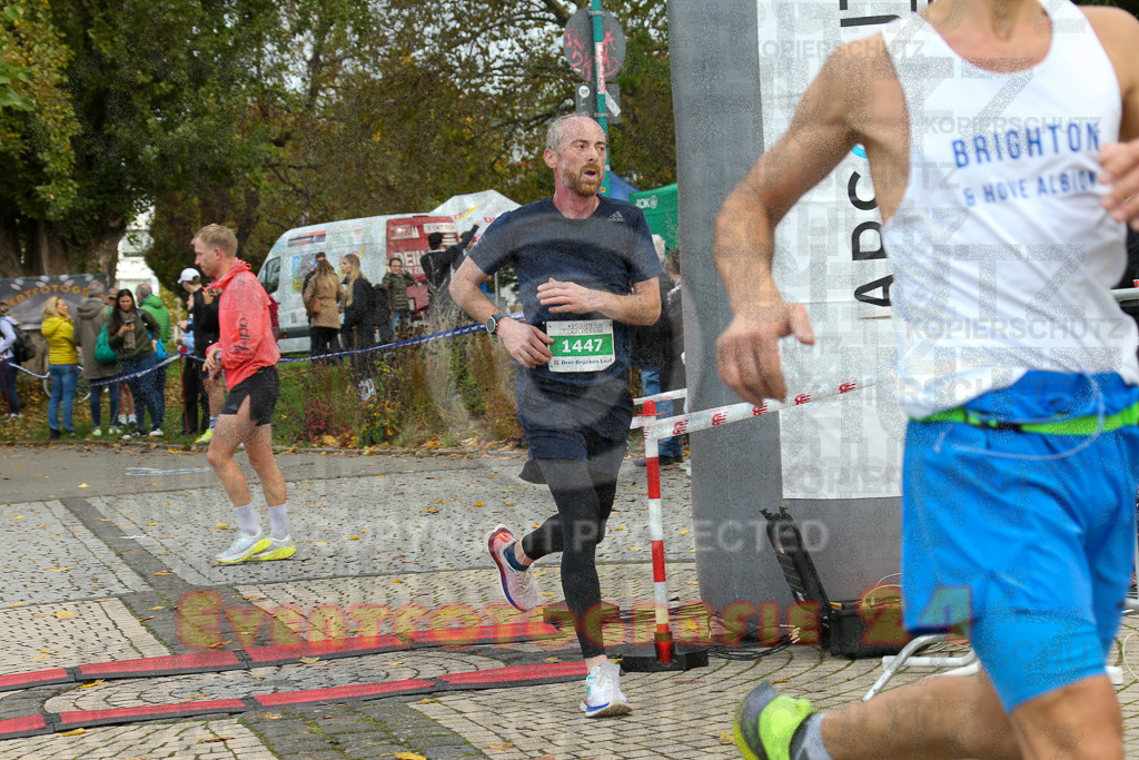 241020_1100_EX1_0597 | Sportfotografie im Rhein-Sieg Kreis, Köln, Bonn, NRW, Rheinland Pfalz, Hessen, etc. Unser Tätigkeitsfeld umfasst den Laufsport vom Volkslauf über den Marathon, Duathlon, Triathon bis zum Ultralauf wie Kölnpfad Ultra oder Schindertrail.