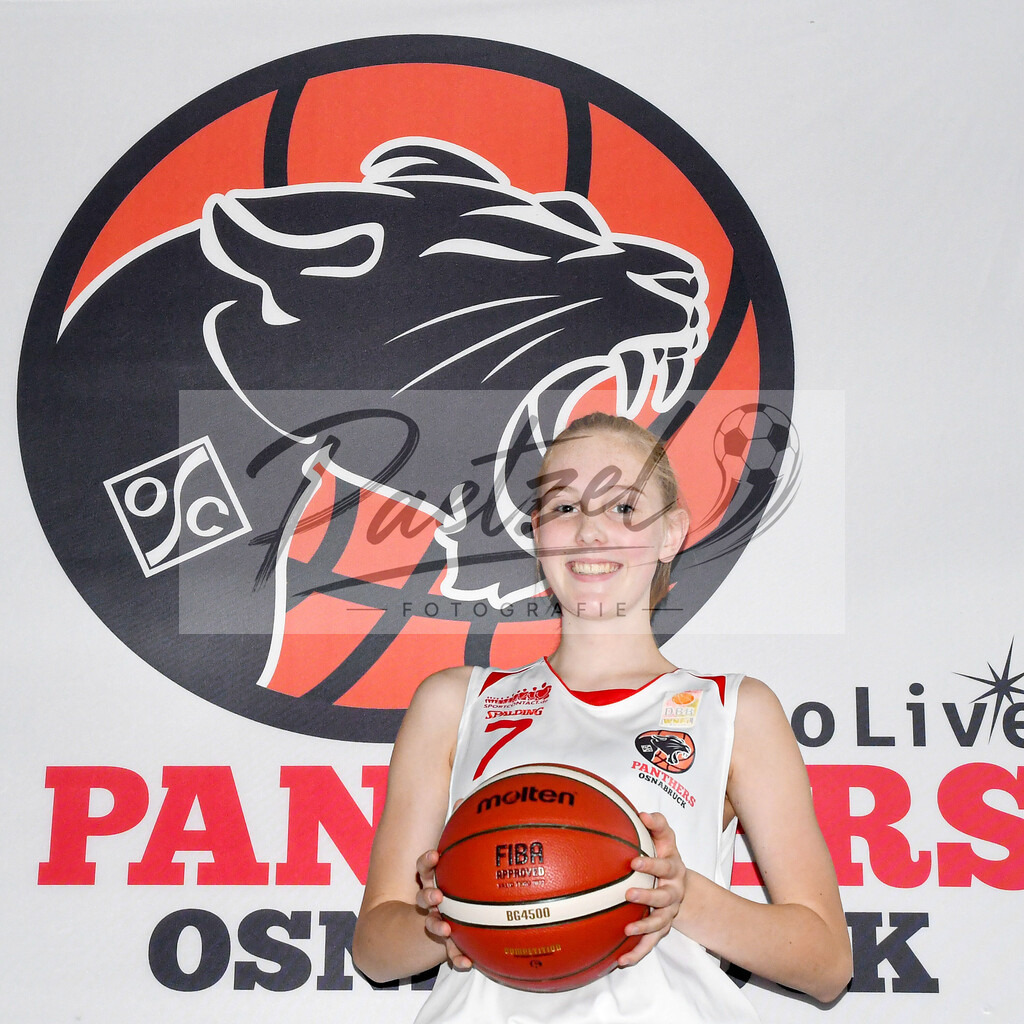 TEAOSC20201002_0008 | Basketball, Juniorinnen:   bei der Team Presentation der OSC Junior Panthers am 02.10.2020 in Osnabrueck, Deutschland. - Realisiert mit Pictrs.com