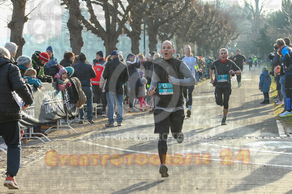 241231_1155_EX1_2935 | Sportfotografie im Rhein-Sieg Kreis, Köln, Bonn, NRW, Rheinland Pfalz, Hessen, etc. Unser Tätigkeitsfeld umfasst den Laufsport vom Volkslauf über den Marathon, Duathlon, Triathon bis zum Ultralauf wie Kölnpfad Ultra oder Schindertrail.