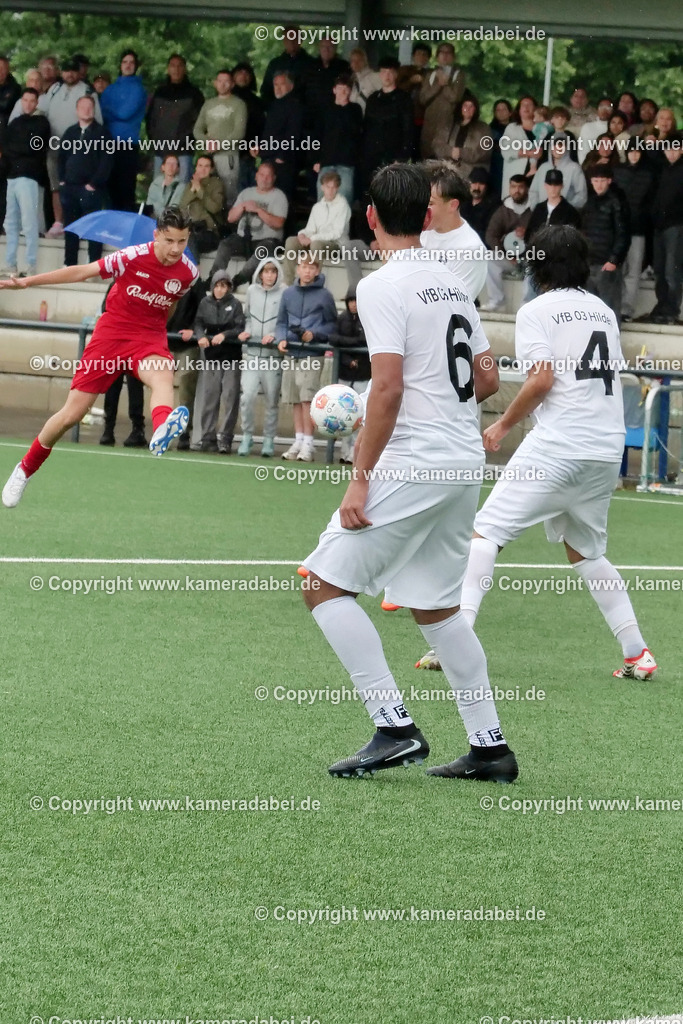 Fußball : C-Junioren : Aufstieg Regionalliga West : SUS 09 Dinslaken - Vfb 03 Hilden am 04.06.2026 in Dinslaken | Fußball : C-Junioren : Aufstieg Regionalliga West : SUS 09 Dinslaken (rotr Trikots)- Vfb 03 Hilden (weiße Trikots) am 04.06.2026 in Dinslaken - Realisiert mit Pictrs.com