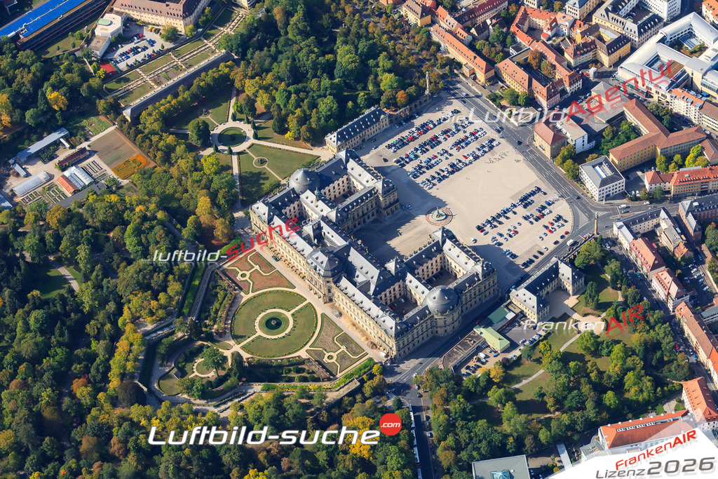 Luftbild von Residenz Wuerzburg - Luftaufnahme wurde 2012 von https://frankenair.de mittels Flugzeug (keine Drohne) erstellt - die Geschenkidee