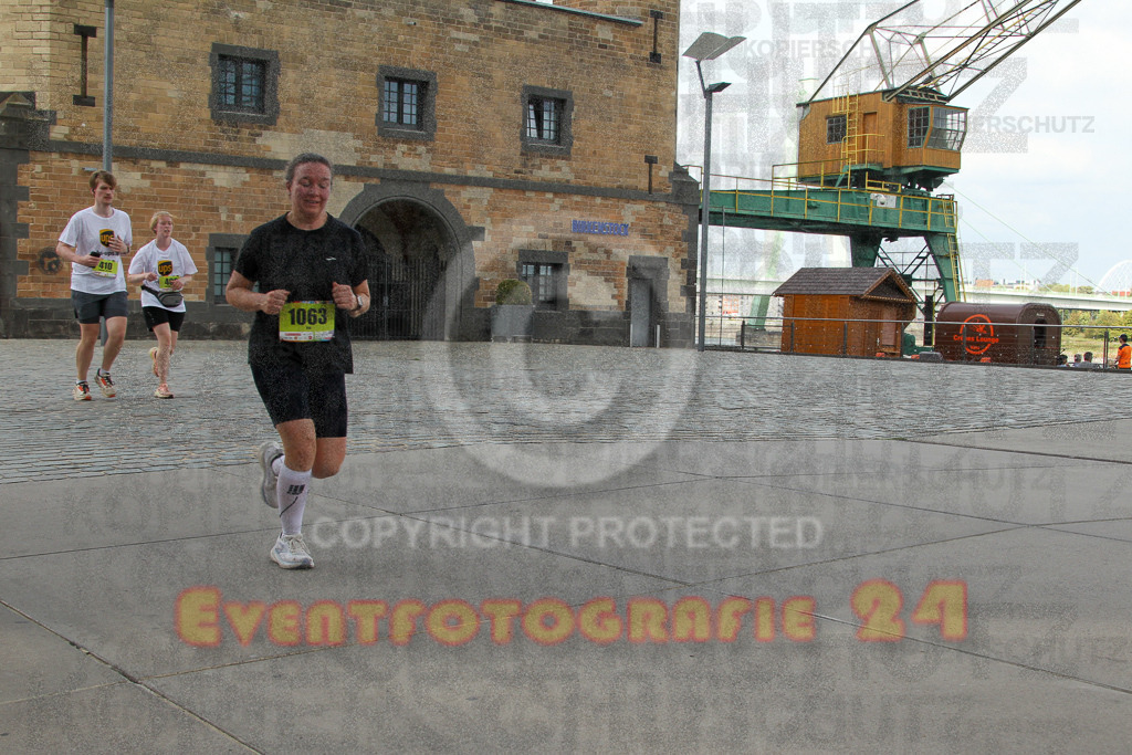 250920_1535_EV4_9228 | Sportfotografie im Rhein-Sieg Kreis, Köln, Bonn, NRW, Rheinland Pfalz, Hessen, etc. Unser Tätigkeitsfeld umfasst den Laufsport vom Volkslauf über den Marathon, Duathlon, Triathon bis zum Ultralauf wie Kölnpfad Ultra oder Schindertrail.
