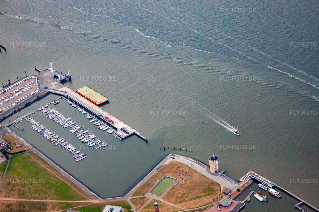 Luftbild: Yachthafen in Cuxhaven im Bundesland Niedersachsen in Deutschland. Foto: IMG_70574.jpg vom 06.08.2014 durch Werner Riehm/FLY-FOTO.de