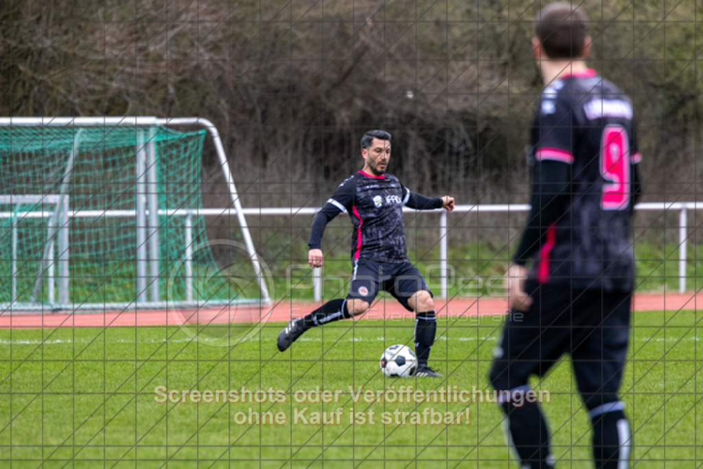 20260315_151513_0107 | #,TPSG Frisch Auf Göppingen (grün) vs. 1.Göppinger SV II (schwarz), Fussball, Kreisliga B8, Bezirk Neckar/Fils, 19. Spieltag, Saison 2025/2026, Rasenplatz Dr. Heinrich Zeller Stadion, Hohenstaufenstraße 142, 73033 Göppingen, 15.03.2026 - 15:00 Uhr,Foto: PhotoPeet / Event- &amp; Sportfotografie / Peter Harich