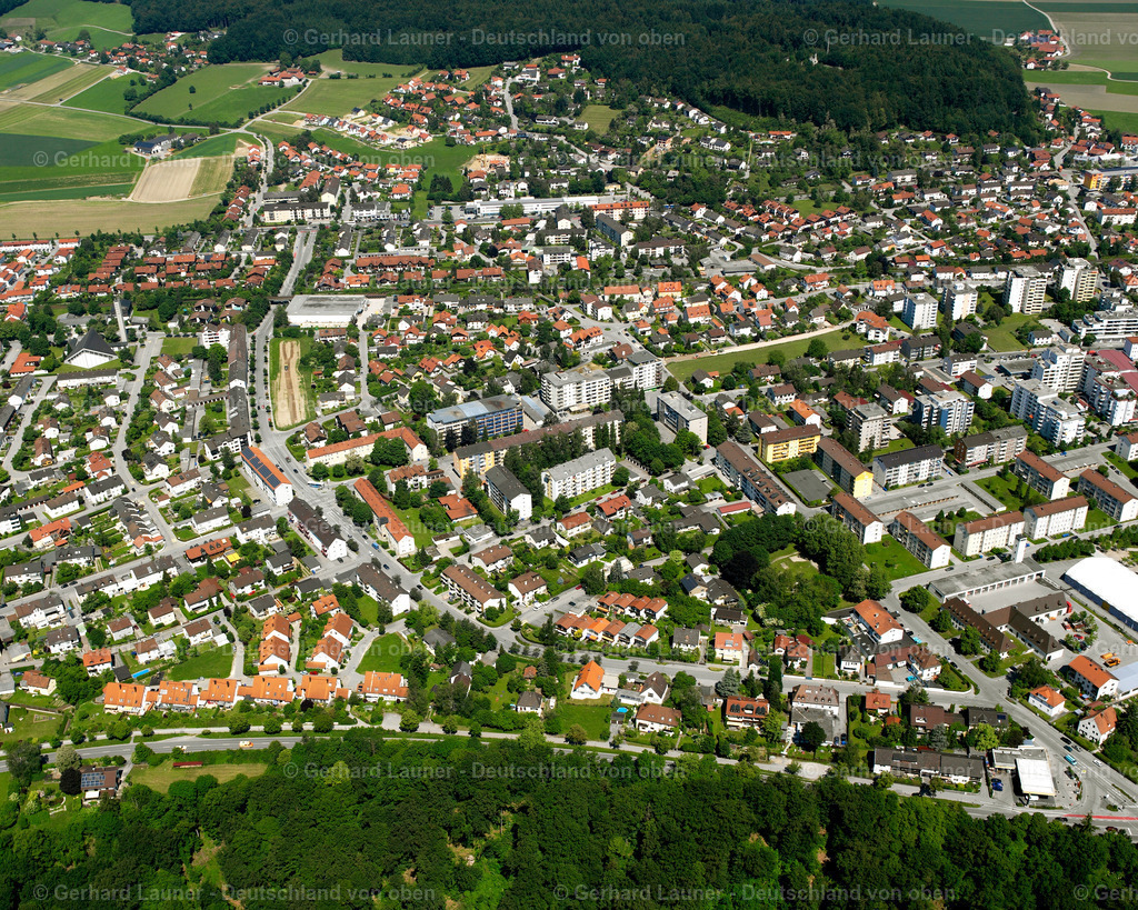 2600329 | BURGHAUSEN 09.06.2006 Stadtansicht des Innenstadtbereiches  in Burghausen im Bundesland Bayern, Deutschland // City view on down town  in Burghausen in the state Bavaria, Germany Foto: Gerhard Launer