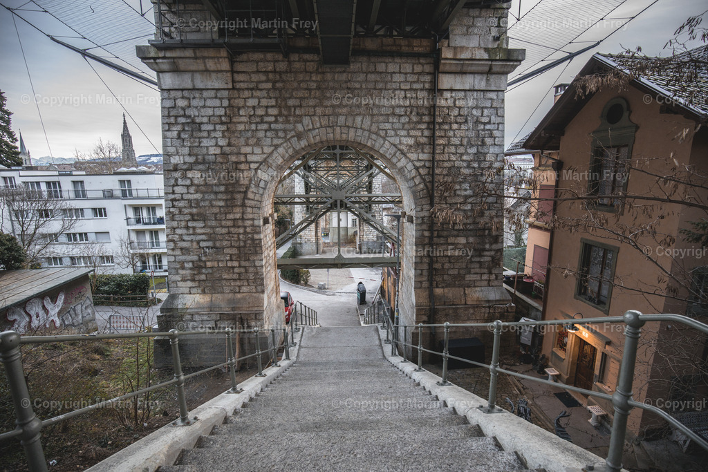 Under the bridge | Lorrainebrücke Bern - Realisiert mit Pictrs.com