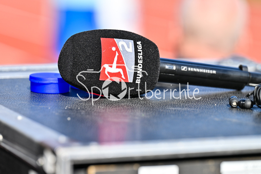1. FC Nürnberg - Fortuna Düsseldorf | NUREMBERG, GERMANY - 07. MARCH: Bundesliga Mikrophon before the 2. bundesliga match between 1. FC Nuremberg vs. Fortuna Düsseldorf on matchday 25 at Max Morlock Stadium / DFL REGULATIONS PROHIBIT ANY USE OF PHOTOGRAPHS AS IMAGE SEQUENCES AND/OR QUASI-VIDEO
