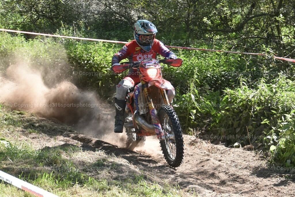 DSC_0197 | Sportfotografie , Motorsport, Motoross, Reitsport, Mointainbike, Enduro,
Landschaft , Outdoor, Eventfotografie, Landschaft, Bilder online bestellen - Realisiert mit Pictrs.com