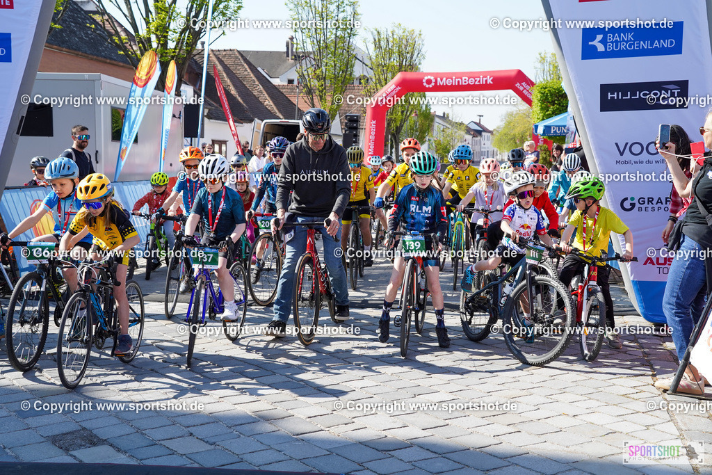 264_DSC00974 | Neusiedlersee Radmarathon 2026@sportshot_your_pictrs #yourpictures#roadtowm2029 #nrm #neusiedlerseeradmarathon #neusiedlersee #neusiedlerseetourismus #burgenland #mörbisch #nrm26 #burgenlandtourismus #voglundco #poweredbyburgenlandtourismus #radsport #rad #marathon #ucigranfondo #visitburgenland #ucigranfondoworldseries