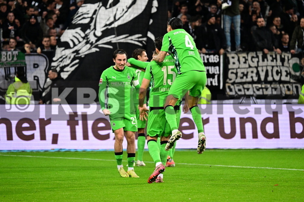 KBS Picture_FCStPauli-Gladbach_025 | Bor.Moenchengladbach Torjubel zum 1:0 v.v. Diks Kevin (Bor.Moenchengladbach) , Torschuetze Tabakovic Haris (Bor.Moenchengladbach) und Reitz Rocco (Bor.Moenchengladbach) ,Sportplatz :  Millerntor Stadion, - Realisiert mit Pictrs.com