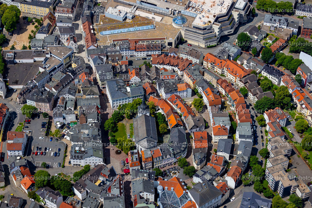Luftbild Lüdenscheid-5033 | Luftbildfotografie Altstadtbereich und Innenstadtzentrum in Lüdenscheid an der Kirchplatz, Wilhelmstraße in Lüdenscheid - Realisiert mit Pictrs.com