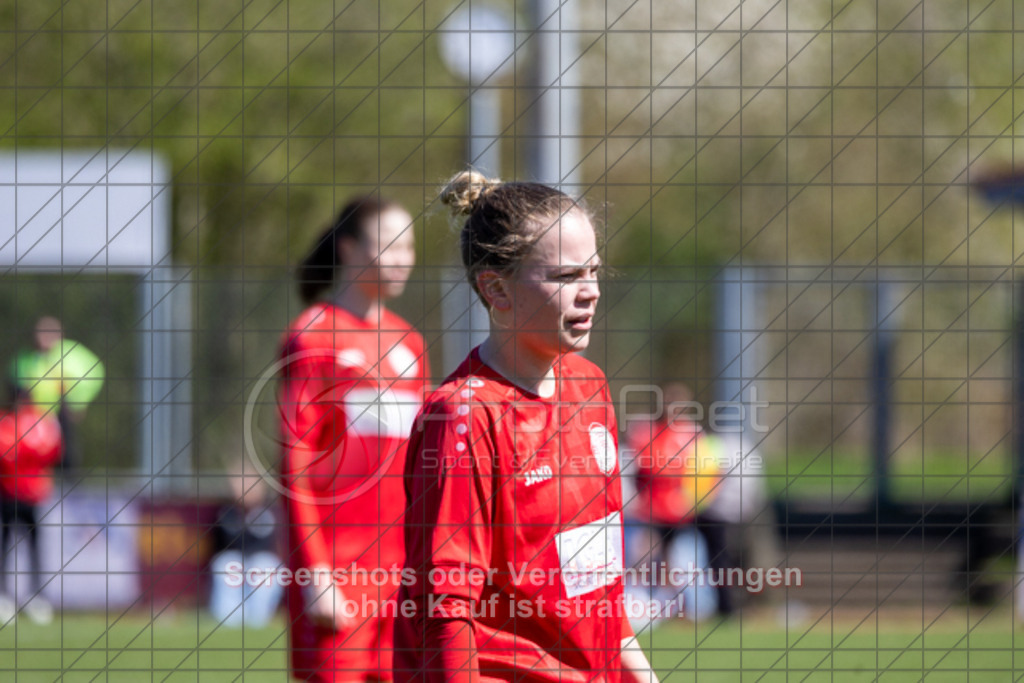 20250406_141357_0163 | #,1.FC Donzdorf (rot) vs. SV Jungingen (schwarz), Fussball, Frauen-Verbandsliga Württemberg, 16. Spieltag, Saison 2024/2025, Rasenplatz Lautertal Stadion, Süßener Straße 16, 73072 Donzdorf, 06.04.2025 - 13:00 Uhr,Foto: PhotoPeet-Sportfotografie/Peter Harich