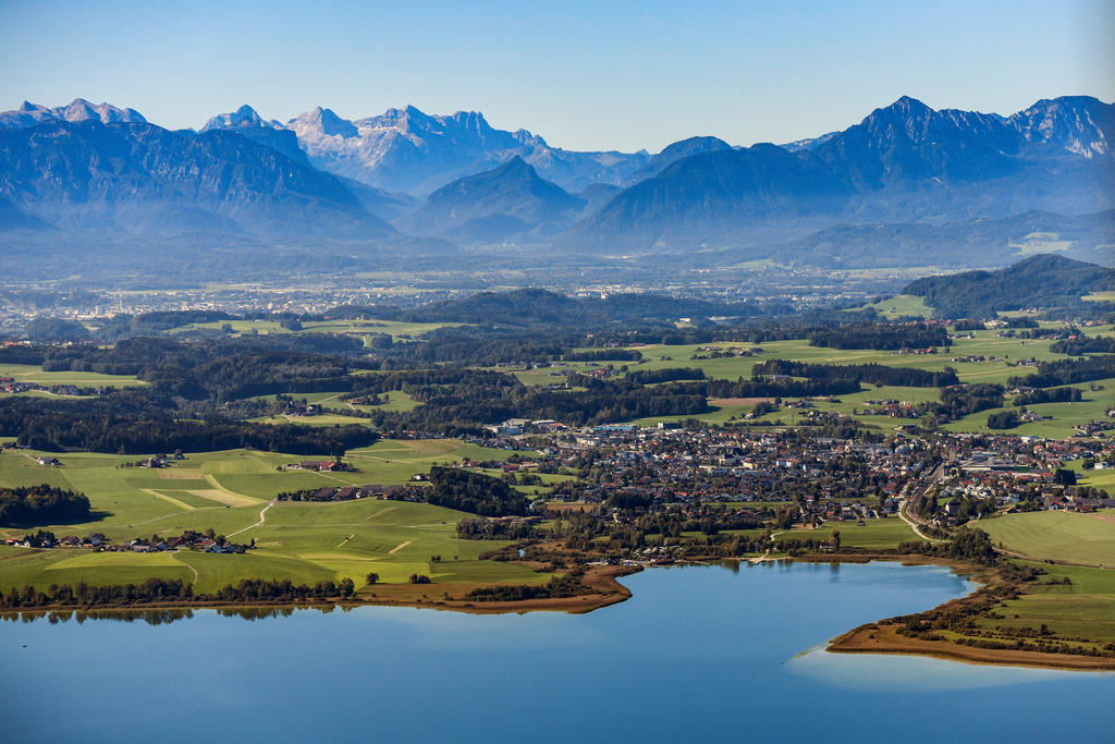 dr__0010565.jpg | SEEWALCHEN 27.09.2018 Uferbereiche am Seegebiet des in Seewalchen in Salzburg, Österreich. // Riparian areas on the lake area of in Seewalchen in Salzburg, Austria. Foto: Daniel Reiter