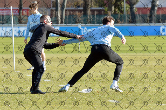 RGE_8025b | Hertha BSC, 2.Bundesliga, Herren, Training, Saison 2025/26, im Bild von li. Co-Trainer Patrick Ebert ( Hertha BSC ), Pascal Klemens ( Hertha BSC ),  02.03. 2026, Fotograf: Ralf Gebhardt - Realisiert mit Pictrs.com