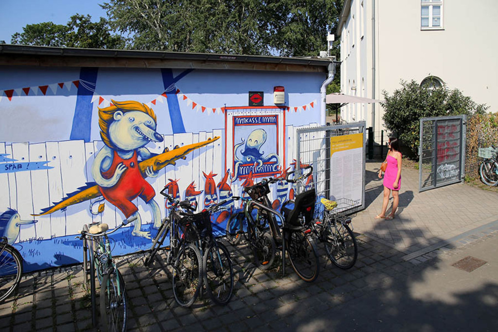 Foto: Leipzig - Schreberbad | Das Team hinter BILDLEXIKON LEIPZIG bündelt historische wie aktuelle Informationen über die Stadt Leipzig in Text und Bild auf einer Plattform und stellt diese der interessierten Öffentlichkeit zur Verfügung.