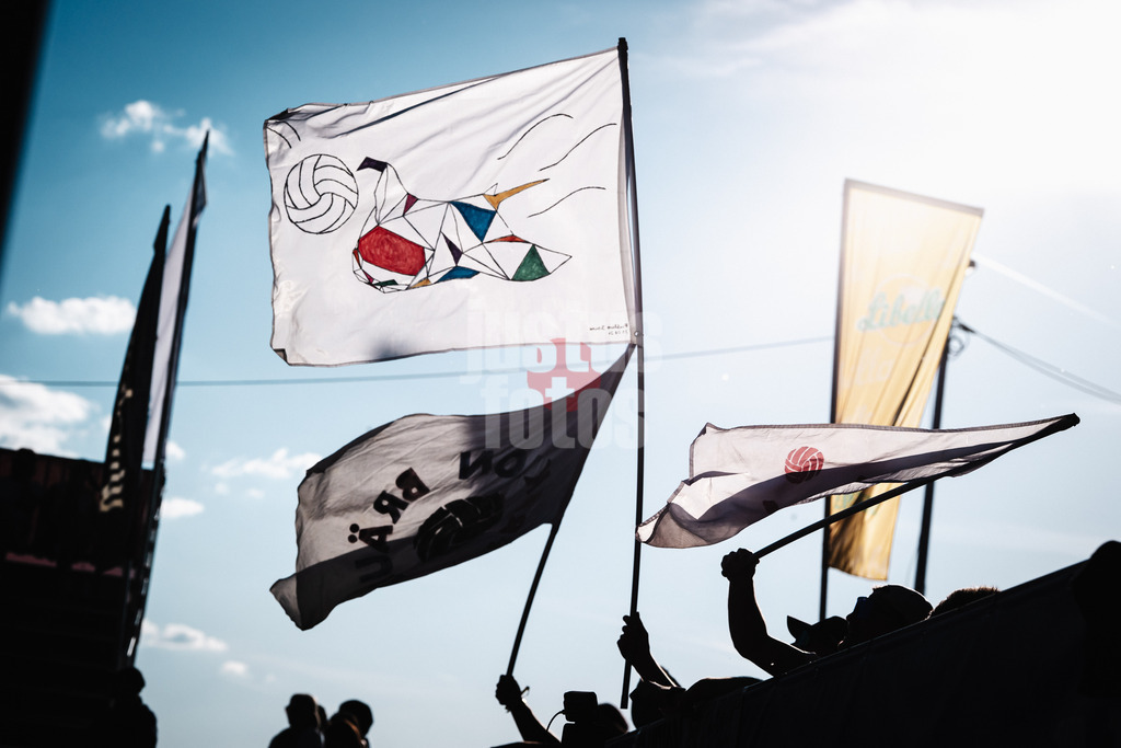 Beachvolleyball | Männer | Allianz German Beach Tour 2025 | Tourstop Düsseldorf | 09.05.2025 | Fahnen der 'Fraktion Bräune'