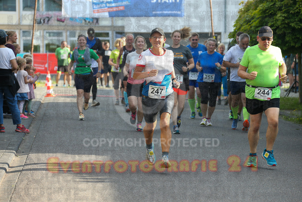230804_1811_EX1_3790 | Sportfotografie im Rhein-Sieg Kreis, Köln, Bonn, NRW, Rheinland Pfalz, Hessen, etc. Unser Tätigkeitsfeld umfasst den Laufsport vom Volkslauf über den Marathon, Duathlon, Triathon bis zum Ultralauf wie Kölnpfad Ultra oder Schindertrail.