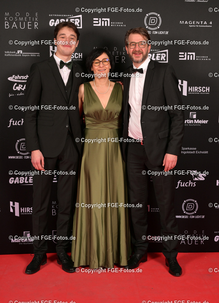 20240113-fge-fotos-0300 | Eröffnungsball der FGE am 13.01.2024 im Alten Stadttheater in Eichstätt. - Realisiert mit Pictrs.com