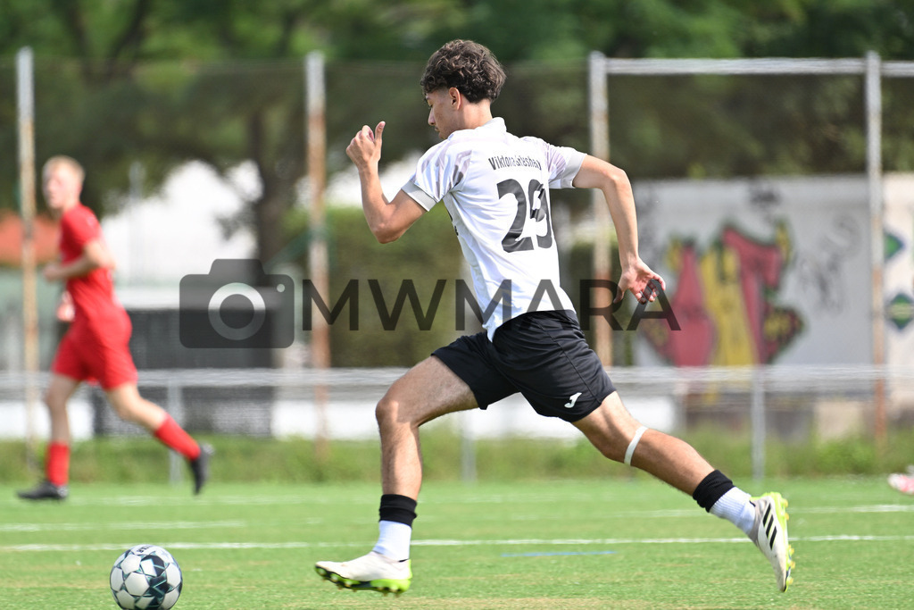 MW9_5315 | MWMARA - Realisiert mit Pictrs.com