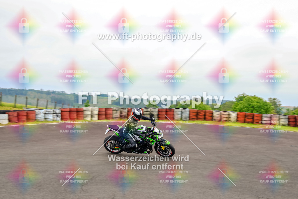 OBK-5724 | Hier findet Ihr Bilder von Touristenfahrten auf der Nürburgring Nordschleife oder von anderen Veranstaltungen die ich besucht habe. Viel Spass beim Durch Schauen 