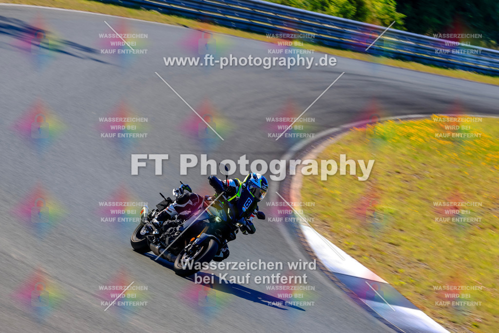 _TCM5723 | Hier findet Ihr Bilder von Touristenfahrten auf der Nürburgring Nordschleife oder von anderen Veranstaltungen die ich besucht habe. Viel Spass beim Durch Schauen 