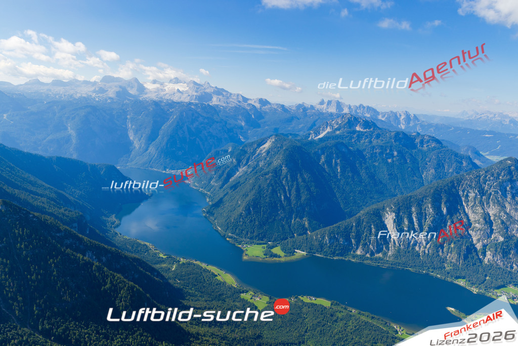 Hallstätter See Hallstatt Bild- Das Luftbild wurde 2025 vom UL-Flugzeug heraus erstellt ( keine Drohnen Bilder! ) - Hochauflösende Luftaufnahme -Nicht vergleichbar mit Google Maps oder Satelittenbilder- Die Geschenkidee !Mit Lizenz und Bildrechte bestellbar