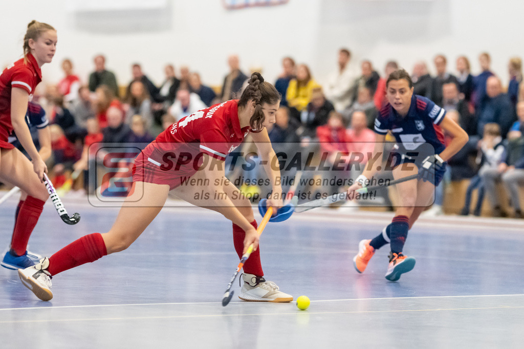 SFE_20221127_0049 | 1. Bundesliga Hockey Damen Düsseldorfer HC - Rot-Weiss Köln am 27.11.2022 in Düsseldorf (Düsseldorfer Hockeyclub 1905 e.V.), Photo: Stephan Fehrmann 2022 (Sports-Gallery),Reuten Katharina ( Rot-Weiss Köln #14 )