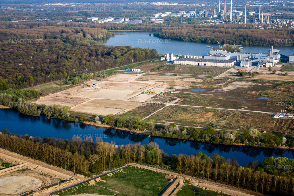 Luftbild: Wörth am Rhein, Industriegebiet Oberwald in Wörth am Rhein im Bundesland Rheinland-Pfalz in Deutschland. Foto: IMG_17555.jpg vom 10.04.2009 durch Werner Riehm/FLY-FOTO.de