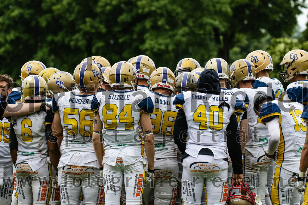 2022-05-29_140_Erding_Bulls_gegen_Nuernberg_Rams | Erding, Deutschland, 29.05.2022:
Fußball, Regionalliga 2022, 5. Spieltag, Erding Bulls gegen Nürnberg Rams, Endergebnis: 10:16

Foto: Christian Riedel / fotografie-riedel.net
