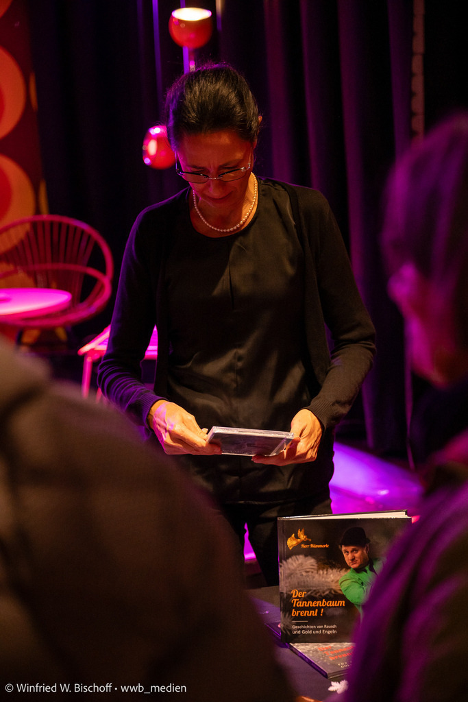 wwb-2412-0678 | <Fotografie> <Video> <Film> <Winfried Bischoff> - Realisiert mit Pictrs.com