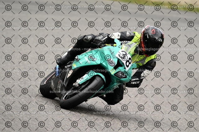 25bt02-1136 | markuskiefer.com - Realisiert mit Pictrs.com