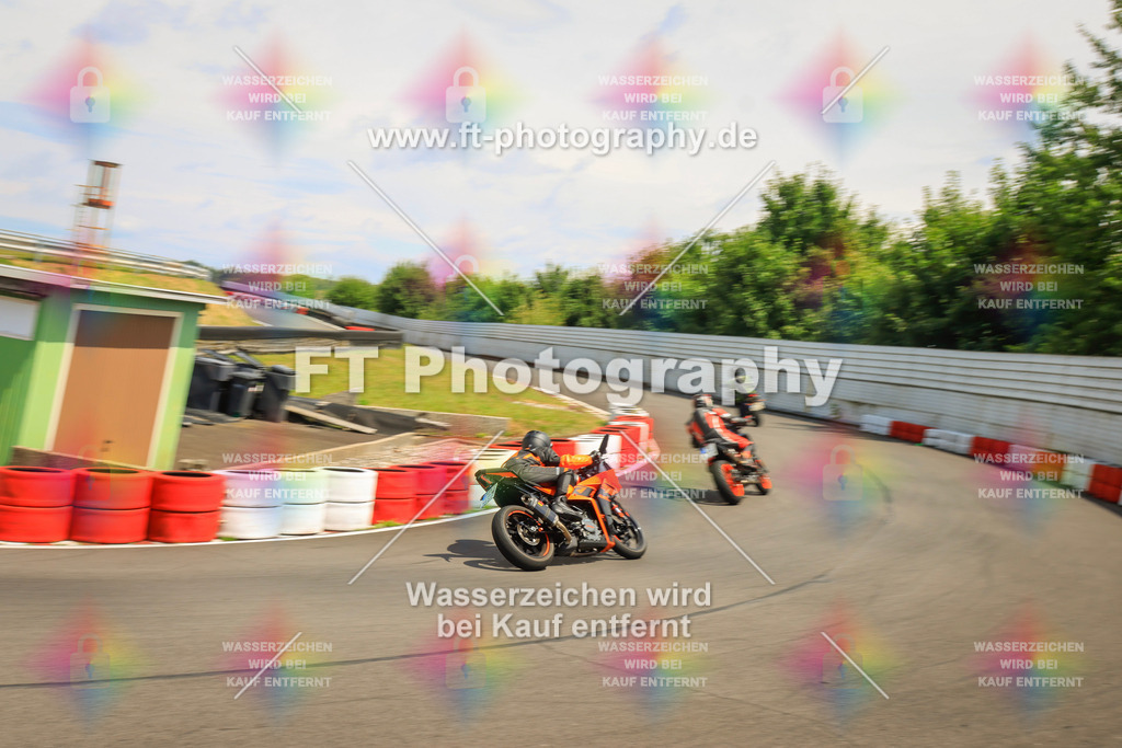 _DSK2737 | Hier findet Ihr Bilder von Touristenfahrten auf der Nürburgring Nordschleife oder von anderen Veranstaltungen die ich besucht habe. Viel Spass beim Durch Schauen 