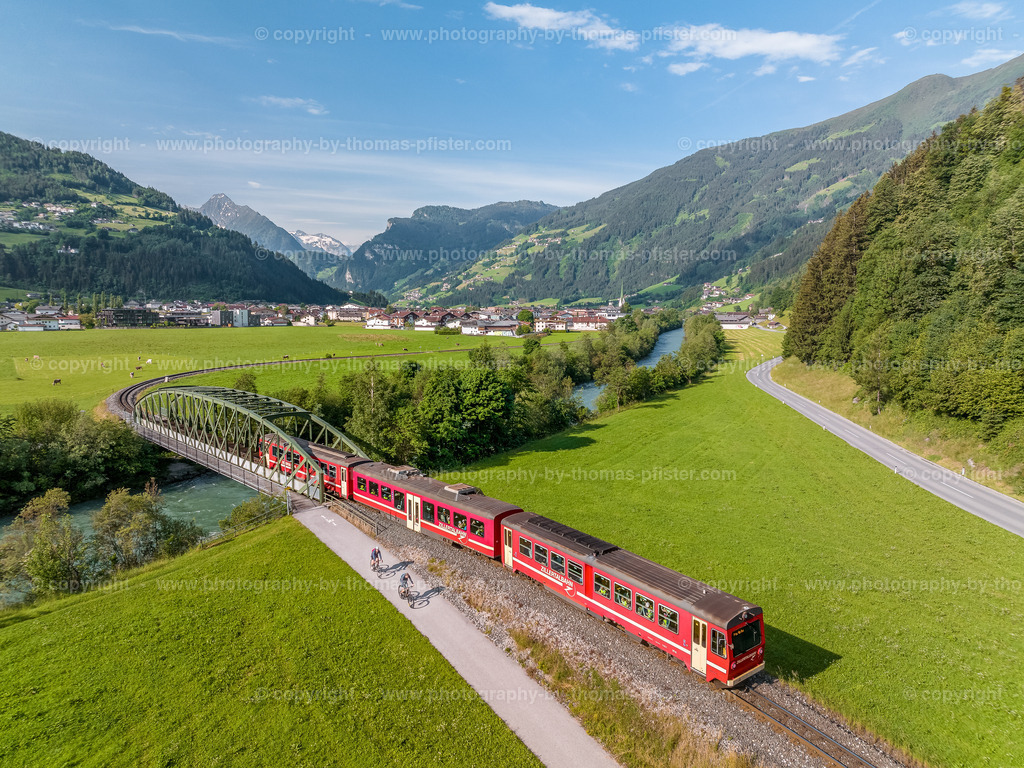 Zillertalbahn zwischen Zell und Aschau copyright  Thomas Pfister-1 | PHOTOGRAPHY BY THOMAS PFISTER