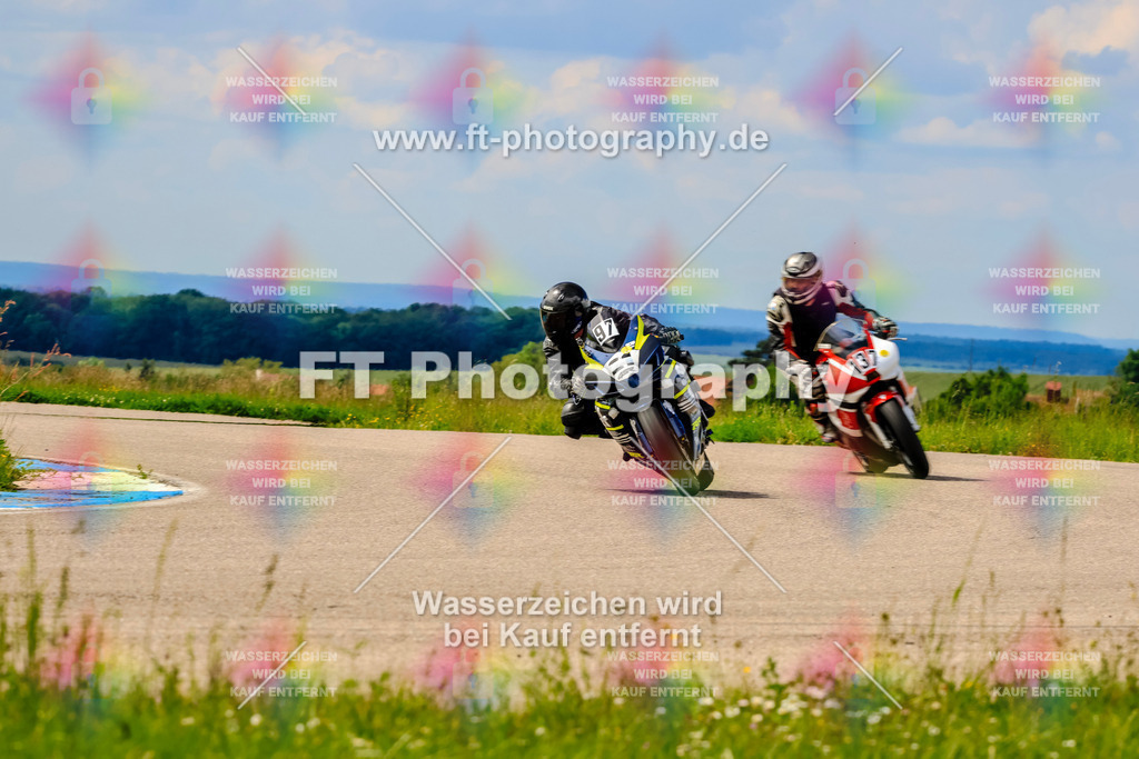 MotoTeam-0908 | Hier findet Ihr Bilder von Touristenfahrten auf der Nürburgring Nordschleife oder von anderen Veranstaltungen die ich besucht habe. Viel Spass beim Durch Schauen 